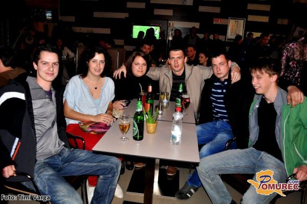 FOTO: Broken Hearts z gosti navdušili občinstvo v Party Maxu