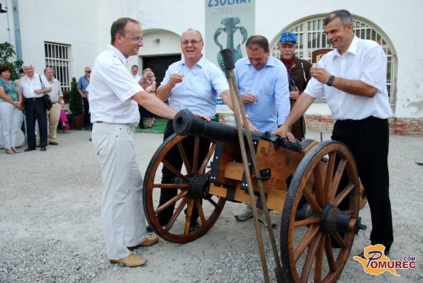 FOTO: Tudi Žerjav in Horvat postala častna topničarja Lendave