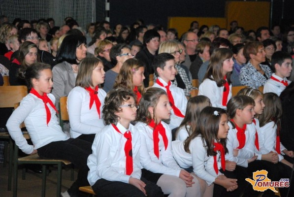 FOTO: S pesmijo dobrodelni tudi v Črenšovcih