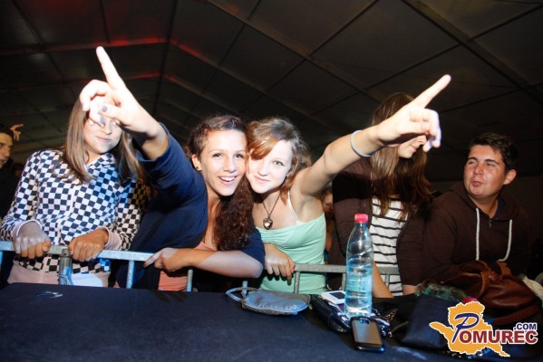 FOTO: Mambo Kingsi zaključili Pomurski poletni festival