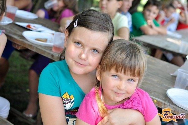 FOTO: Otroci iz Velike Polane si čas med počitnicami krajšajo v oratoriju