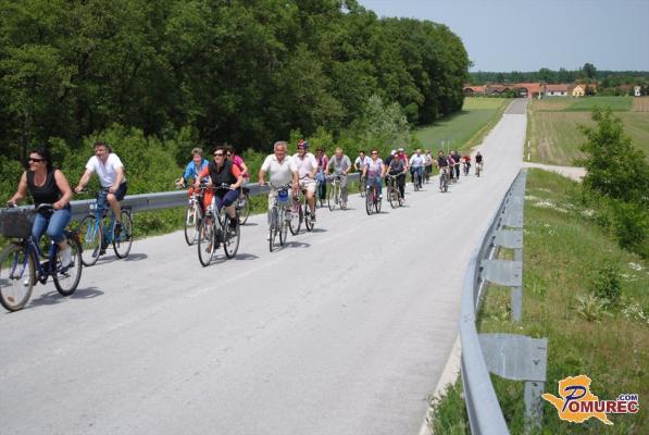 Varaški šujstri uspešno izpeljali kolesarjenje s piknikom