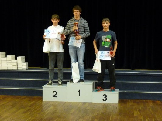 Modelar Črt Šiftar ponovno v samem vrhu