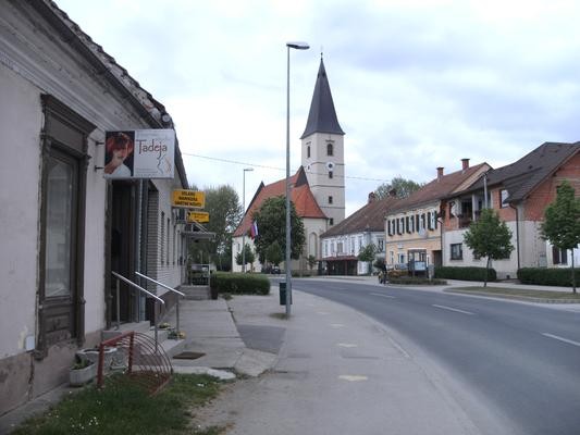 Svetniki v Apačah skregani, danes nadaljevanje prekinjene seje