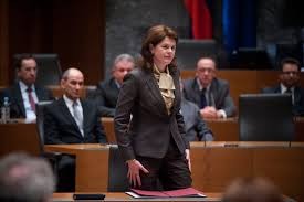 Večina Slovencev meni, da nova vlada ne bo dolgo obstala