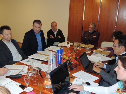 Na Razkrižju vračanje odškodnin, obnova strehe OŠ ter izvolitev elektorja