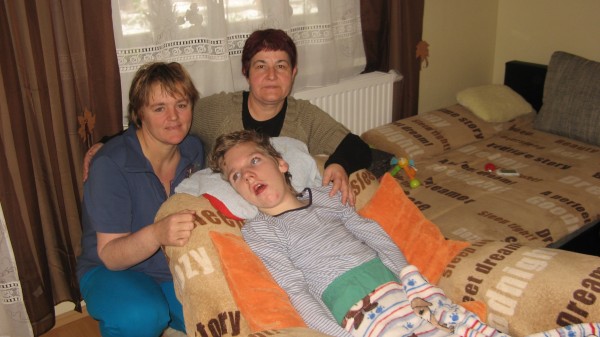 Dobrodelno društvo obdarilo mamice ob njihovem prazniku