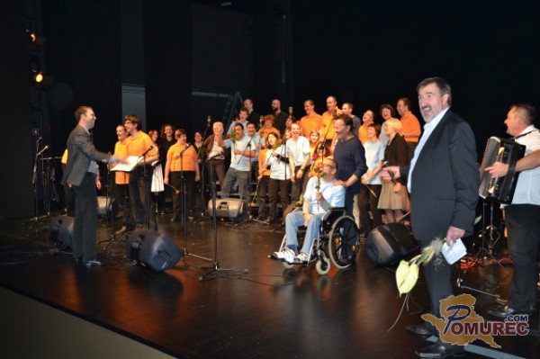 FOTO: Varovanci VDC Murska Sobota uprizorili predstavo Che sera 