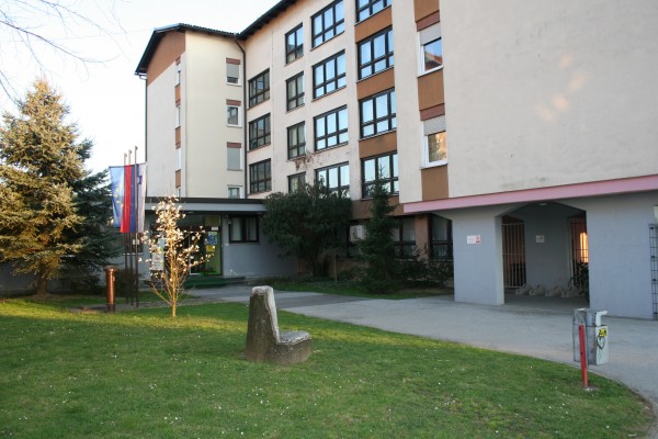 Subvencionirane vozovnice nekoliko praznijo dijaške domove