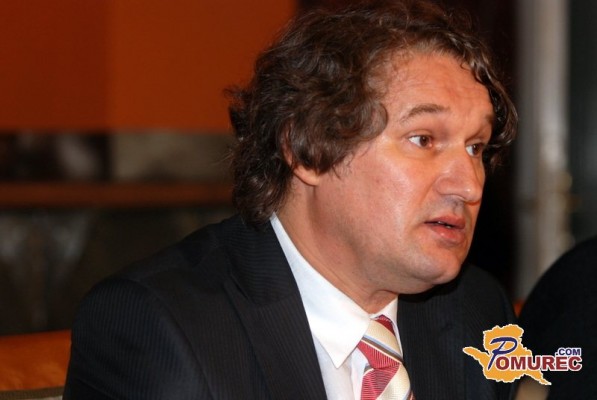 Slavinec: Kaj je tu spornega, če si poslanci z dopustom podaljšajo praznike?