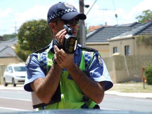 Država nam bo dala »akcijske cene« za lažje prometne prekrške