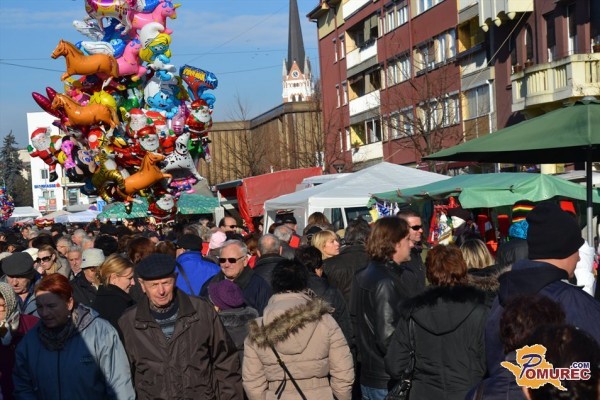 Miklavževa drobtinica prinesla trem družinam 2.300 evrov