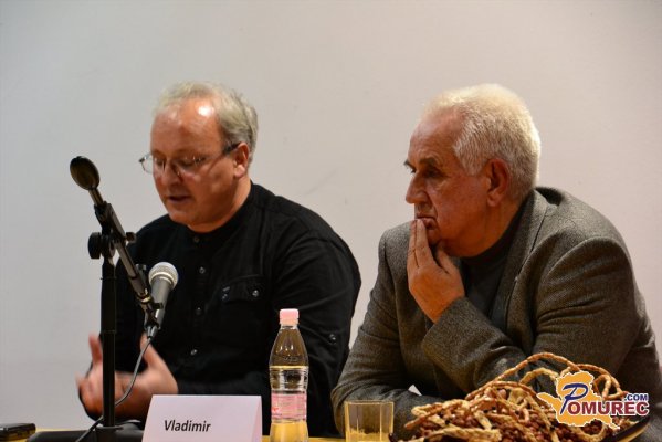 V imenu države - kdo je trgoval z orožjem?