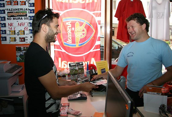 Evforija brez primere, karte za tekmo Mura 05 : Nafta so kot papirnato zlato