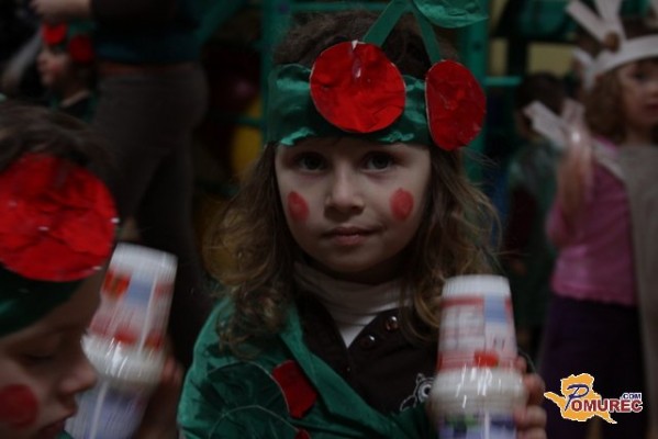 FOTO: Ples dreves najmlajših v Gornji Radgoni