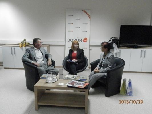 Zakonca Kotnik starostnikom v Dosorju predstavila svojo pesniško zbirko 