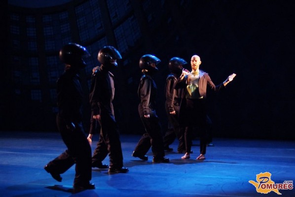 FOTO: Pomurski koreograf Matjaž Farič združil na odru politiko in ples