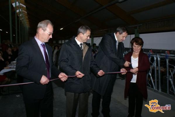 FOTO: Minister Židan svojemu namenu predal hlev v Turjancih