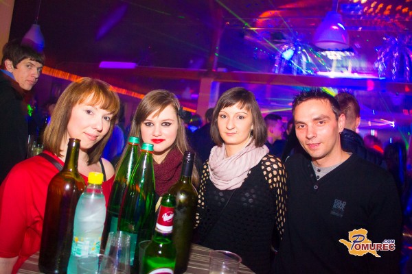 FOTO in VIDEO: Jelena Rozga napolnila Nedelico