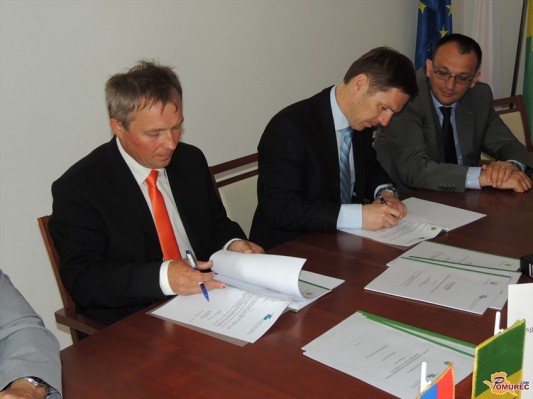 Podpis pogodbe za izgradnjo kanalizacije v Iljaševcih in Vučji vasi
