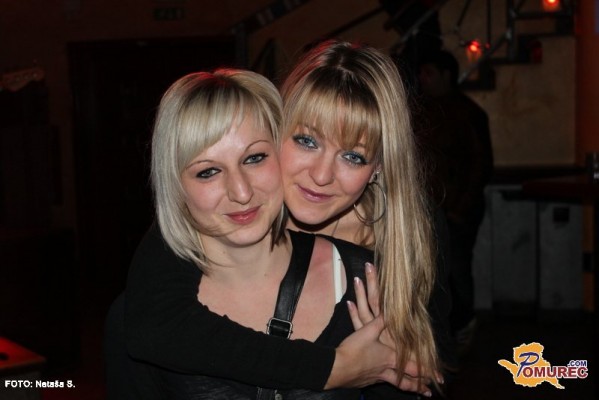 FOTO: V diskoteki Sfings club spet živo