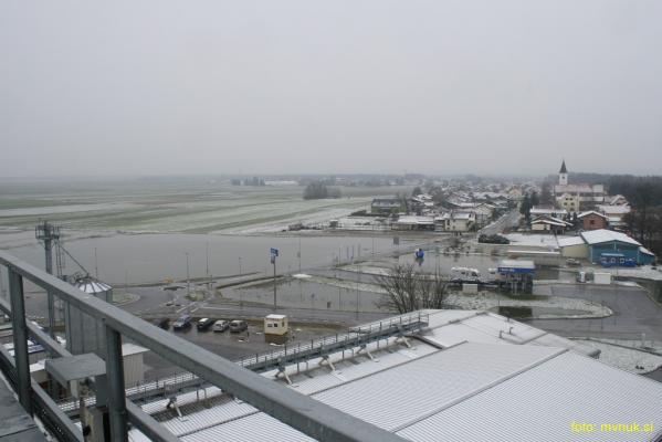 FOTO: Turnišče obkroženo z zalitimi polji