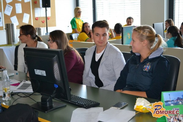 FOTO: Mednarodno druženje na ekonomski šoli 