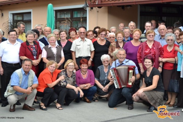 FOTO: Tradicionalno družabno srečanje invalidov v Lastomercih