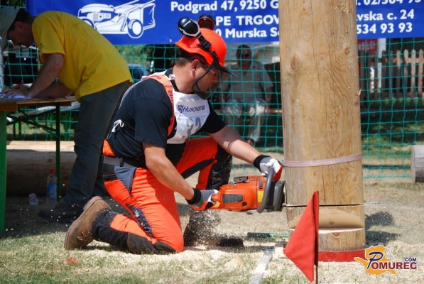 FOTO: Popoldne »Krumplove noči« v znamenju sekaškega tekmovanja