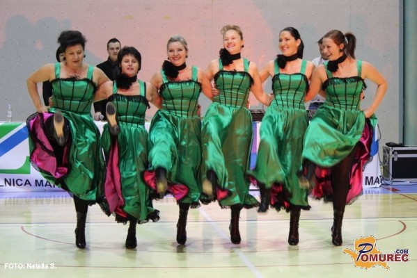 FOTO: Plesalci plesne šole Urška zatresli tla telovadnice