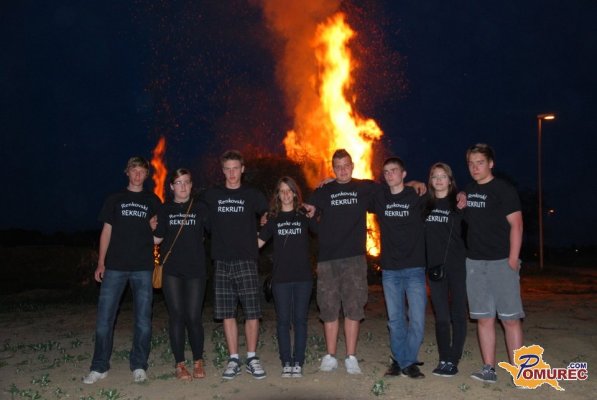 FOTO: V Renkovcih zakurili velikana