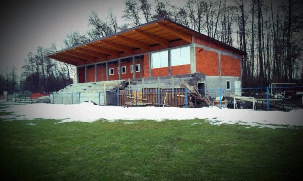 FOTO: Hotiza bo od poletja bogatejša za nov večnamenski objekt