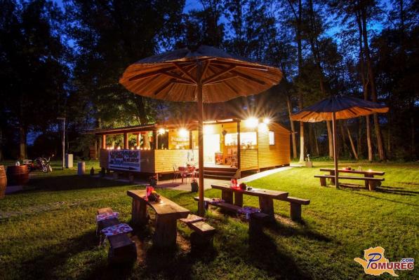 Kolesarska postojanka »Becikl« v Črncih