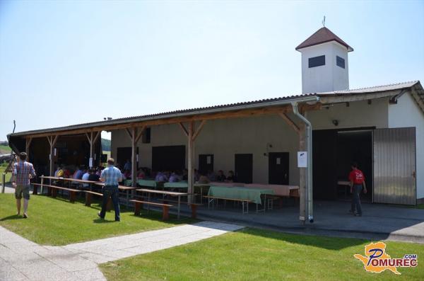 FOTO: Čajanka pod Lipo v Vadarcih