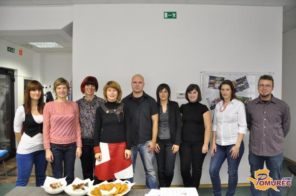 Deset mladih podjetno v svet podjetništva