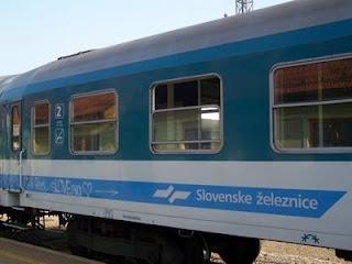 Dijaki in študenti se bodo zaradi napovedanega referenduma vozili dražje