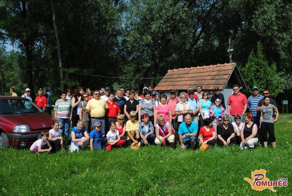 FOTO: Ciglarski pohod ob Muri privabil številne pohodnike