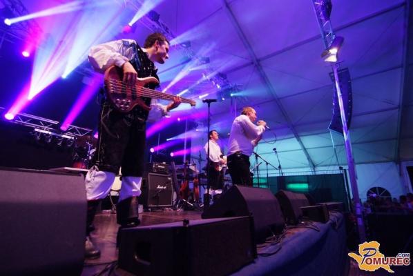 Modrijani spregovorili za Pomurec.com - ženske in moški jim mečejo spodnjice na oder