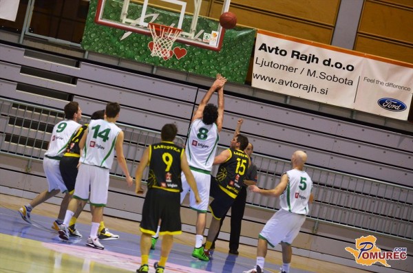 FOTO: Košarkarji Radenske Creativa izgubili proti Domžalčanom
