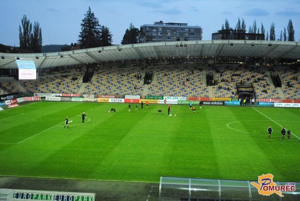 Mura 05 klonila v Mariboru s 4:0, Viole poškodovale Murine navijače