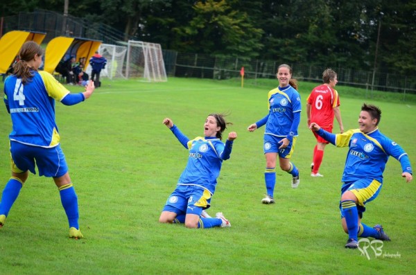 FOTO: Nogometašice Pomurja od zaostanka 1:3 do zmage 5:3 v 17. minutah