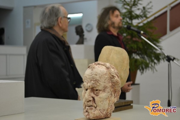 FOTO: V Galeriji Murska Sobota Portreti svetovno priznanega umetnika