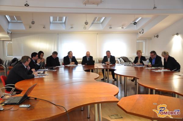 Branko Drvarič poslancem SDS-a: »Naše šolstvo daje kadre, ki niso več uporabni v gospodarstvu«