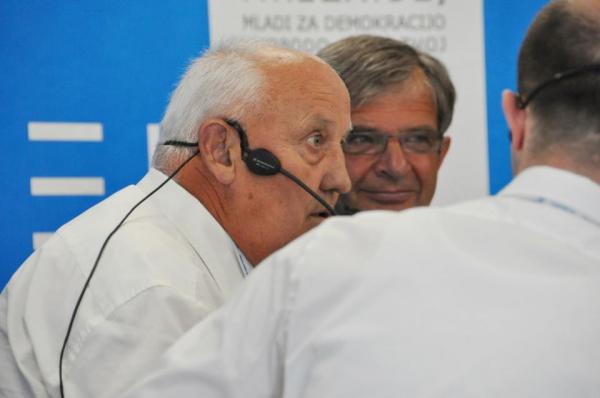 »Ker vozim dober avto, me Slovenci gledajo kot lopova, barabo in tajkuna«