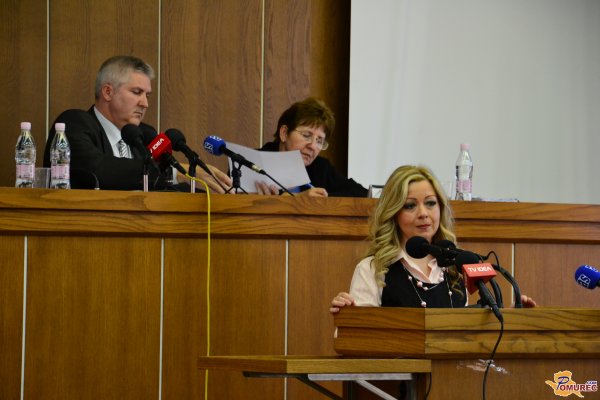 Perhavčeva nova direktorica Zavoda za kulturo, turizem in šport, Štihec razjezil opozicijo