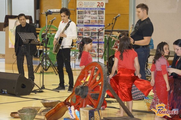 FOTO: V Murski Soboti osrednja prireditev ob dnevu Romov