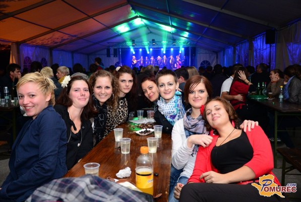 FOTO: V Turnišču zadoneli dalmatinski ritmi