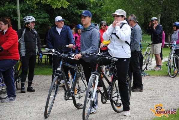 FOTO: Spominski kolesarski maraton v Beltincih kljub vetru uspel