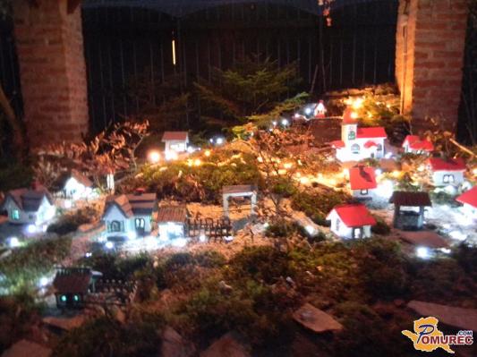 FOTO: Rudijeva Božična vasica v Murski Soboti