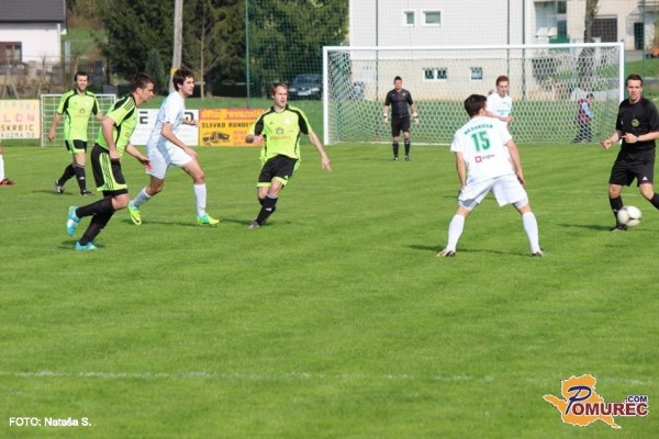 POM NOGOMET: Pomurska derbija Beltincem in Veržeju, v Kuzmi kar šest zadetkov